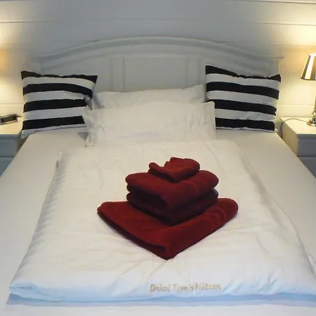 Holiday home Modern Ausgestattetes Mit Moeblierter Suedhang-terrasse Im Altenautal
