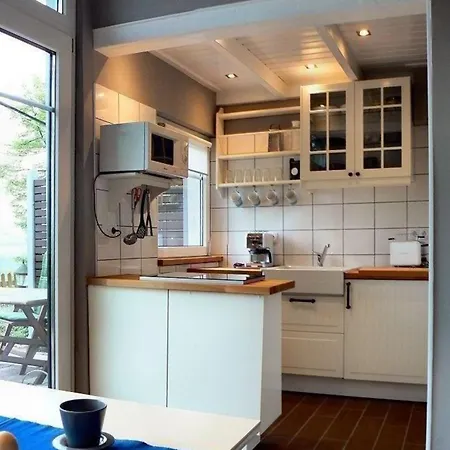 Modern Ausgestattetes Mit Moeblierter Suedhang-terrasse Im Altenautal Prázdninový dům *