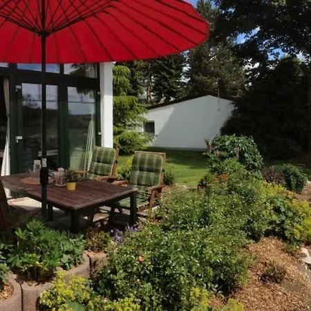 Modern Ausgestattetes Mit Moeblierter Suedhang-terrasse Im Altenautal Prázdninový dům Husen